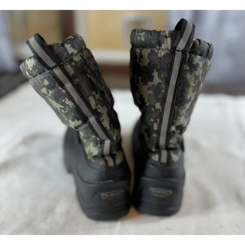 Northside Boots Youth Size 7 Camo Thinsulate Waterproof Winter Faux Fur Lined Sh